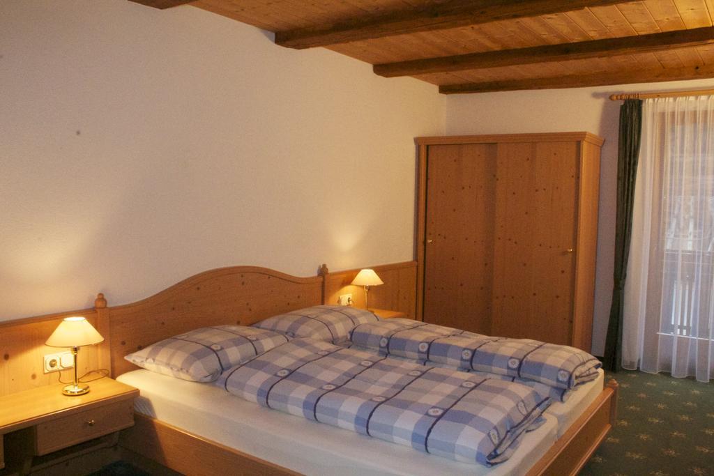 Vila Lenzerhof Lappago Pokoj fotografie